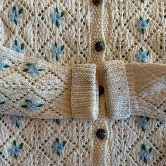 Vintage Original Lanz Salzburg Knit Child’s Floral Embroidered Cardigan - Picture 16 of 16